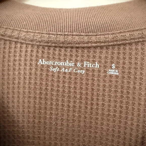 Abercrombie & Fitch Waffle Knit Long-Sleeve Top in Dusty Brown - Picture 2 of 3